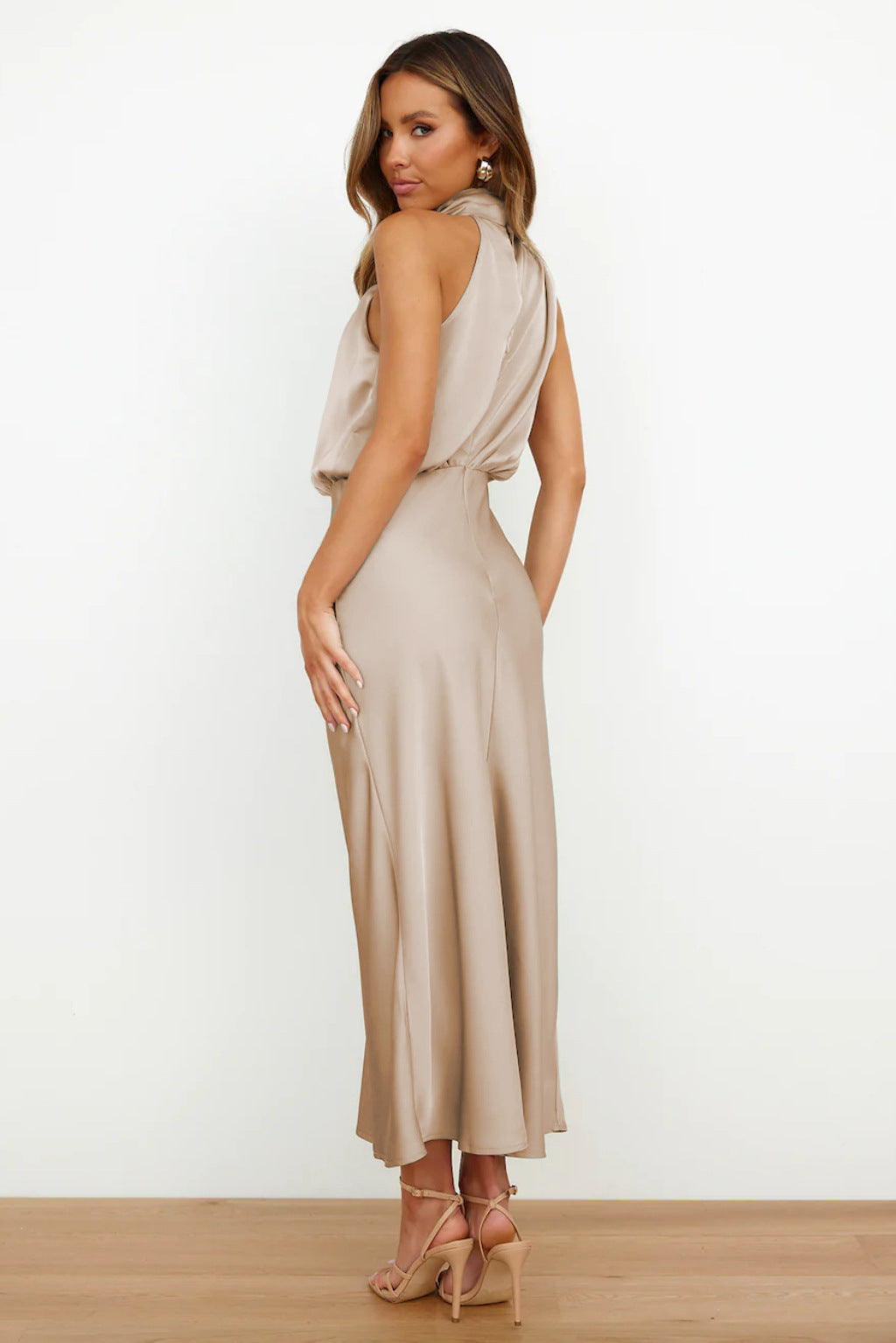 Eastwood and Bloom™ | Long Satin Dress with Halter NeckNoora™ | Long Satin Dress with Halter Neck