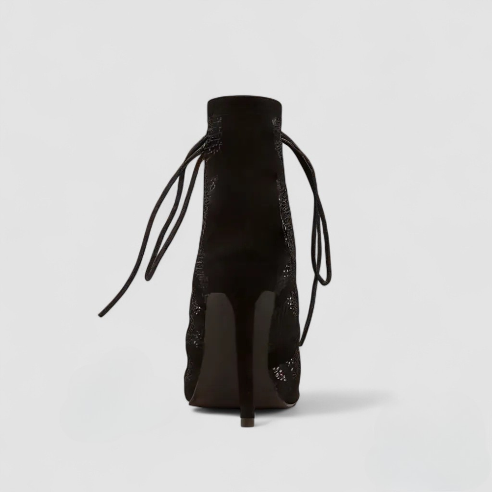 Eastwood and Bloom™ | Pointed Heels