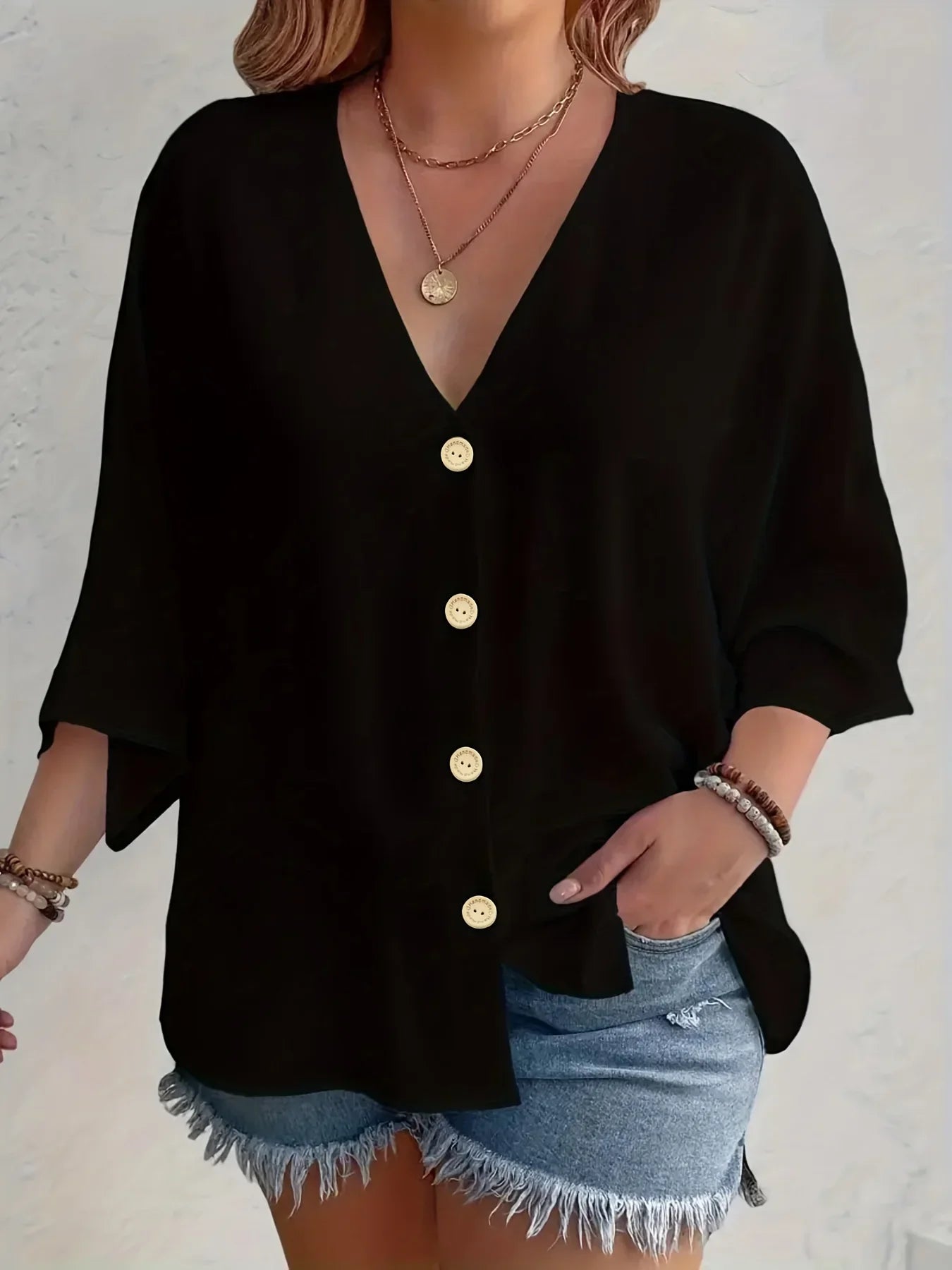 Eastwood and Bloom™ | Signe – Blouse with Button Closure and ¾ Sleeve