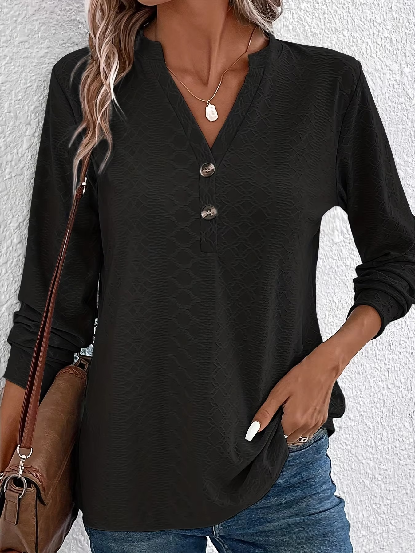 Eastwood and Bloom™ | Ilse – Top with Buttons and Soft Fall