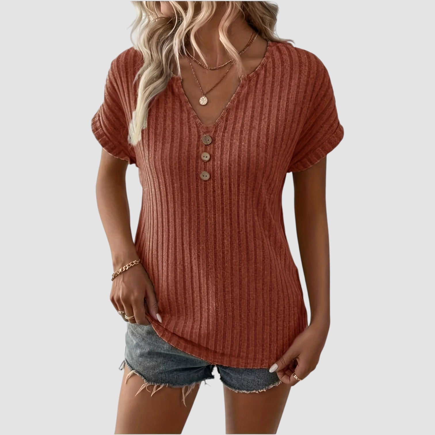 Eastwood and Bloom™ | Svala – Ribbed Top with Buttons