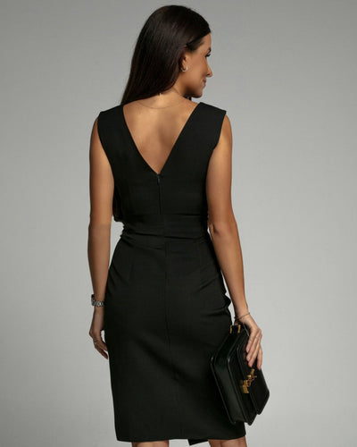 Eastwood and Bloom™ | Fitted dress with V-neck and slit