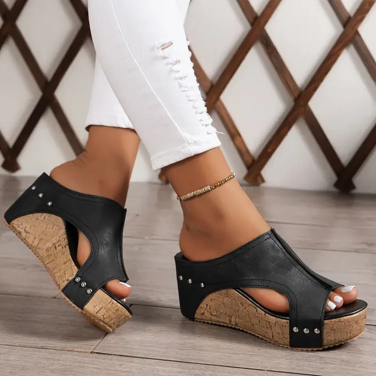 Eastwood and Bloom™ | Melissa Comfort-Focused Orthopedic Sandals