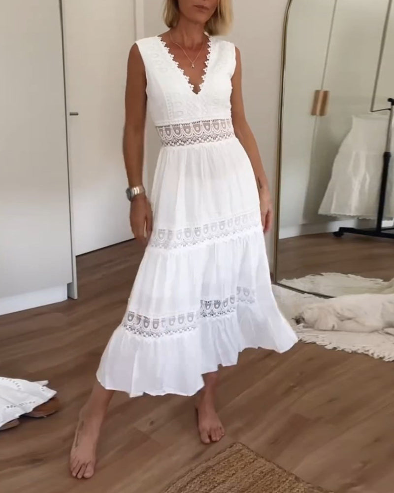 Kim | Lace Dress with V-Neck
