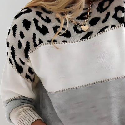 Laura | Relaxed Sweater with Leopard Design