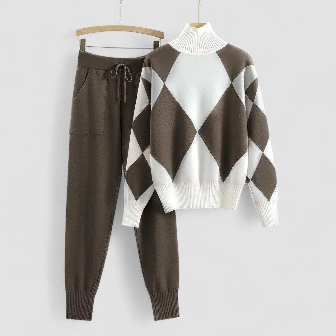 Eastwood and Bloom™ | Warm set with high collar