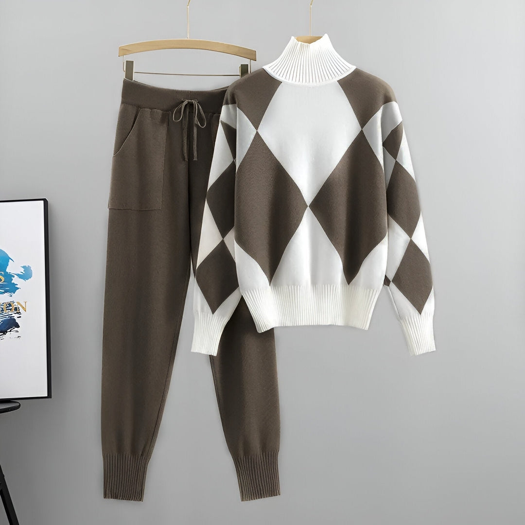 Eastwood and Bloom™ | Warm set with high collar