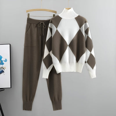 Eastwood and Bloom™ | Warm set with high collar