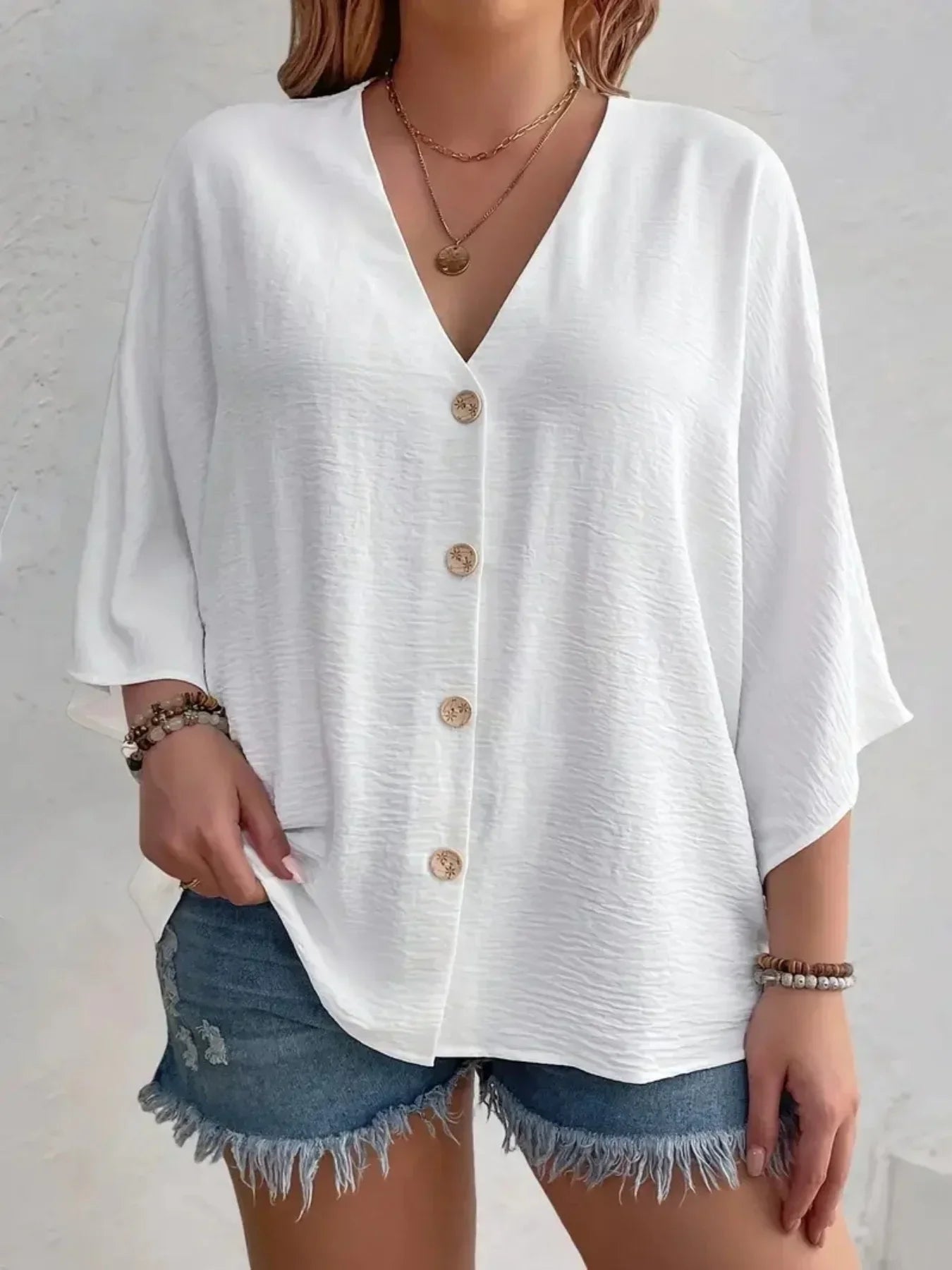 Eastwood and Bloom™ | Signe – Blouse with Button Closure and ¾ Sleeve