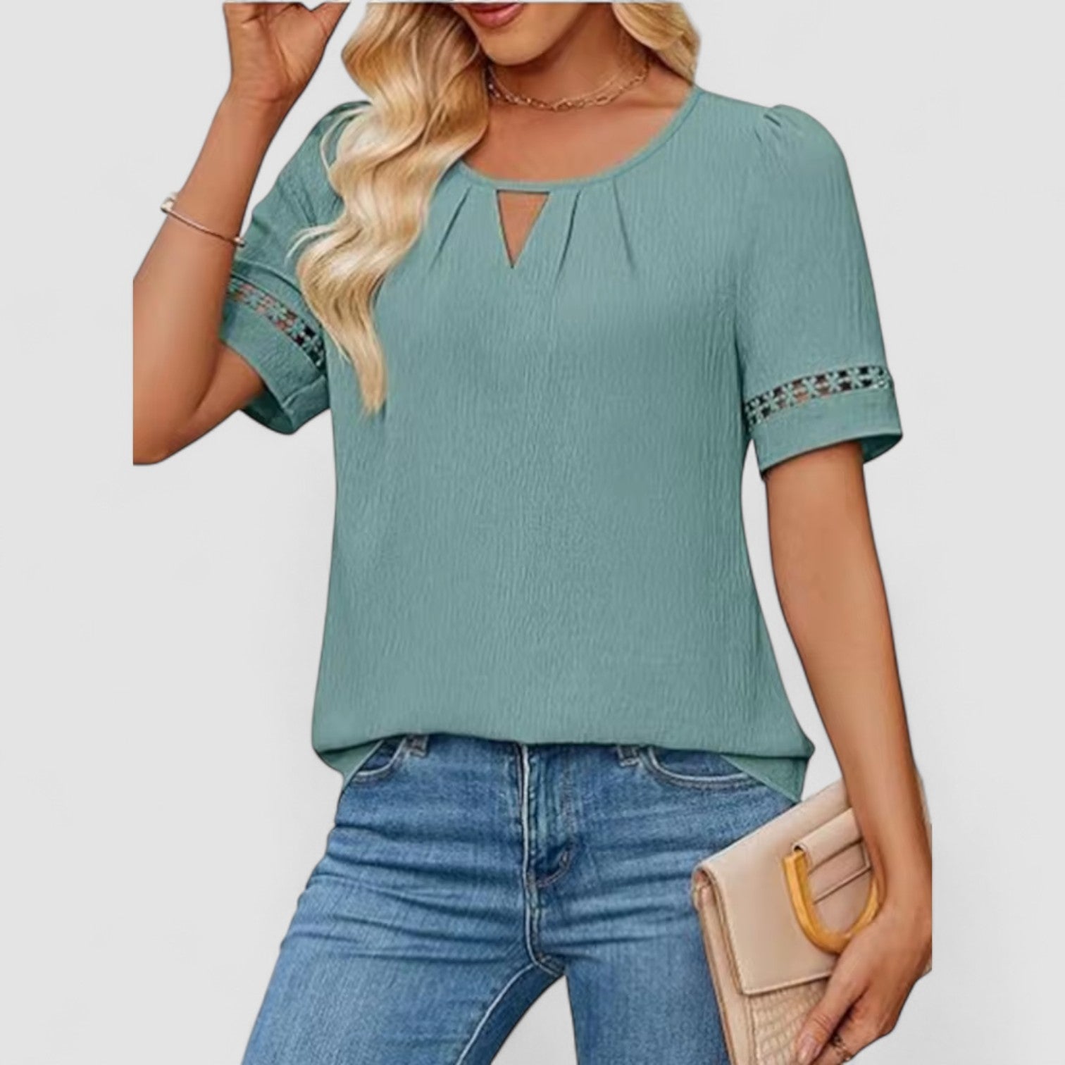 Eastwood and Bloom™ | Ylva – Airy top with lace details