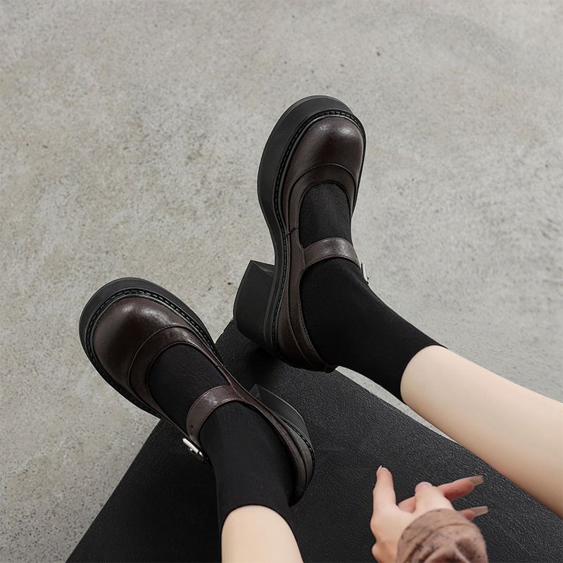 Eastwood and Bloom™ | Pela Leather Pumps