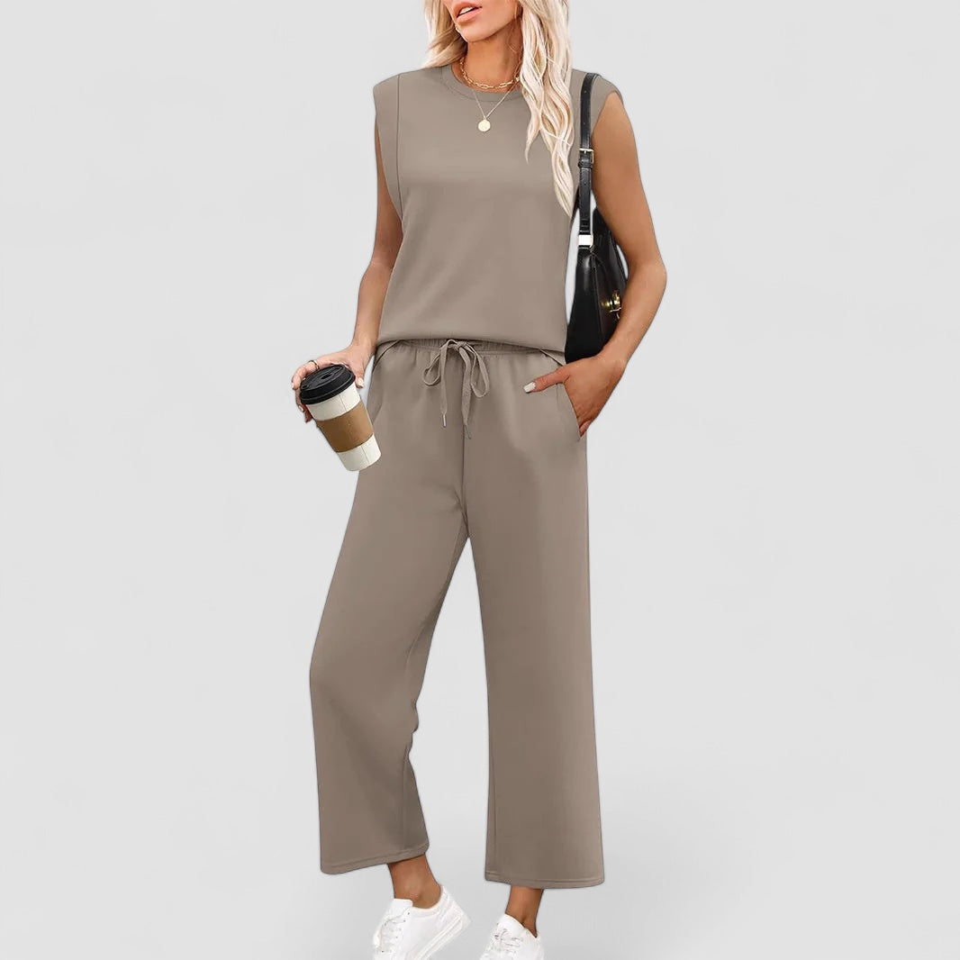 Eastwood and Bloom™ | Ania - Two-Piece Women's Set – Soft, Elegant, and Stylish